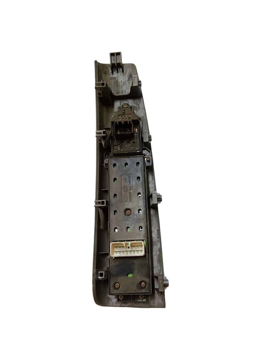 Butoane geamuri electrice stanga fata HYUNDAI SANTA FE II CM 2005 - 2012 – foto 2
