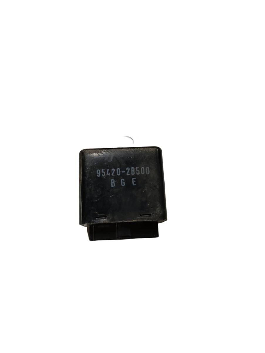 Releu HYUNDAI SANTA FE II CM 2005 - 2012 954202b500