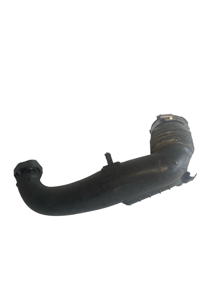 Furtun admisie aer DACIA DUSTER 2010 - > 1.5DCI E5  8200921878