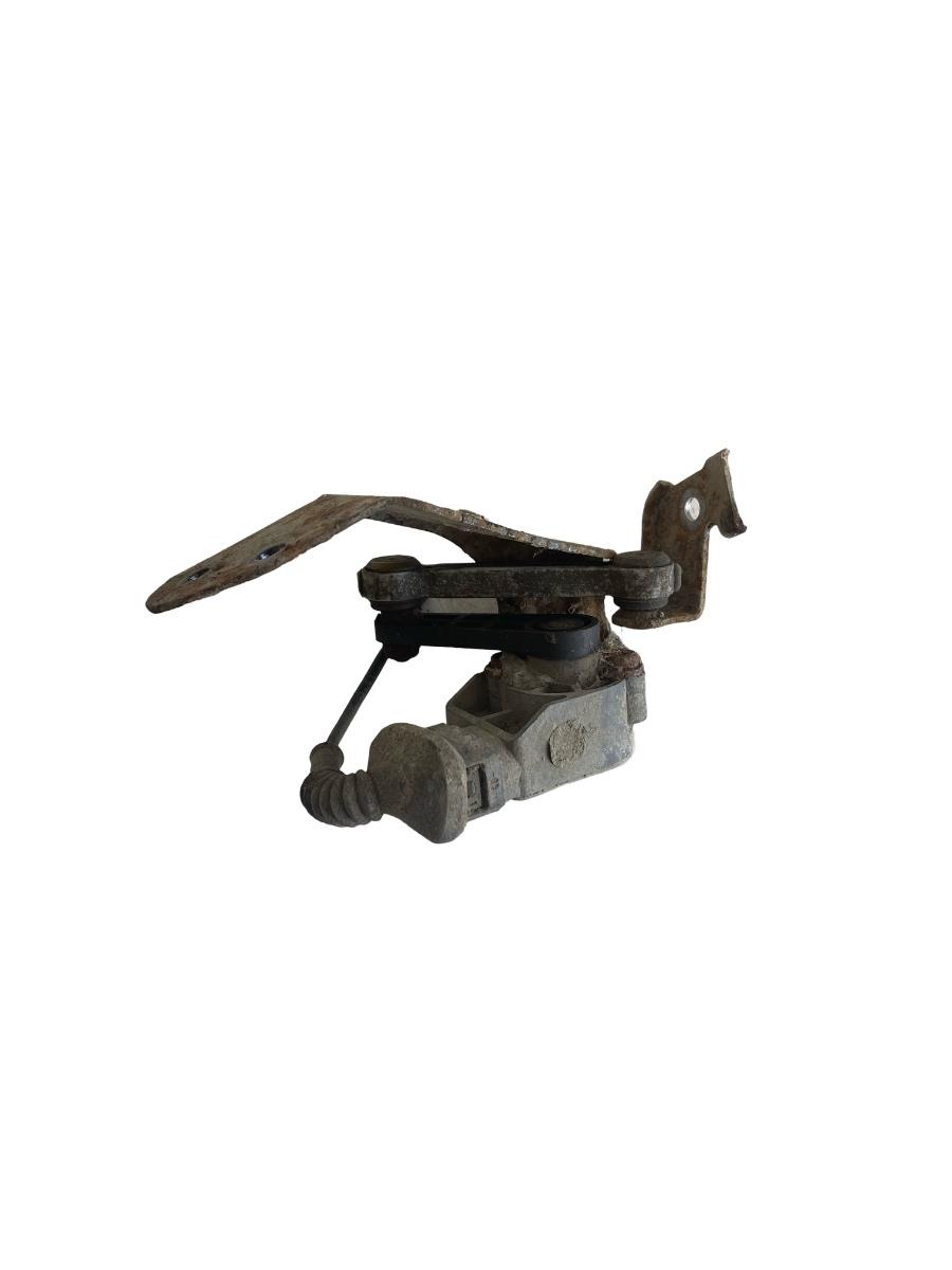 Senzor nivel faruri dreapta spate VOLKSWAGEN PHAETON 3D_ 2002 - 2016 3.2 V6 AYT, BKL 4E0616572D