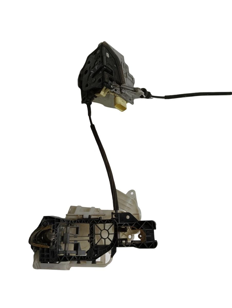 Broasca usa stanga fata VOLKSWAGEN PASSAT 3C2 2005 - 2010
