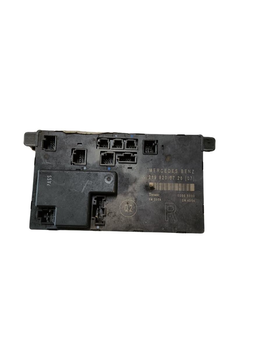 Modul de confort dreapta fata MERCEDES-BENZ CLS C219 2004 - 2011 2198200726