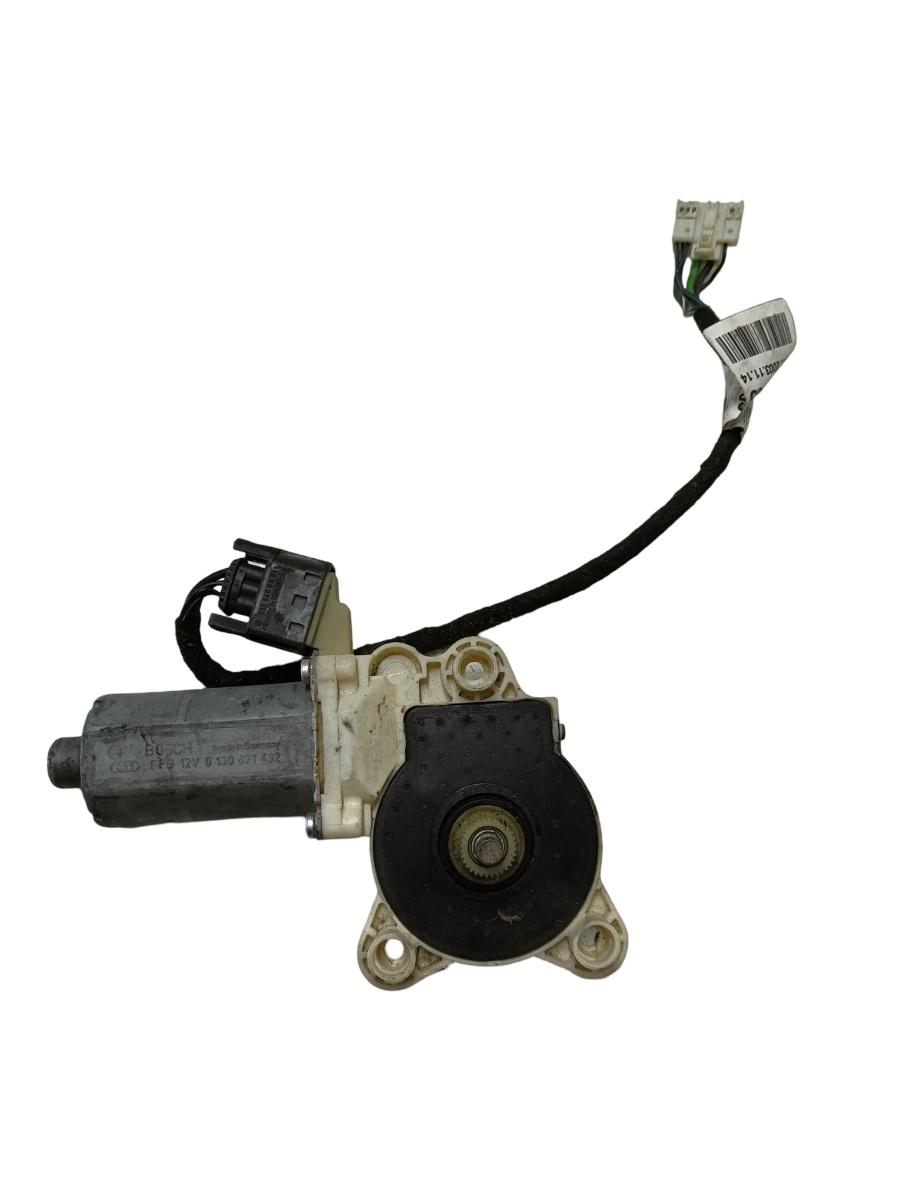 Motoras geam pivotant dreapta fata MERCEDES-BENZ CLS C219 2004 - 2011 0130821432