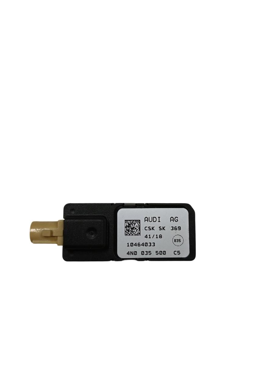 Amplificator antena AUDI A6 C8, 4A2 2018 - > 2.0 40 TDI Mild Hybrid DFBA 4n0035500