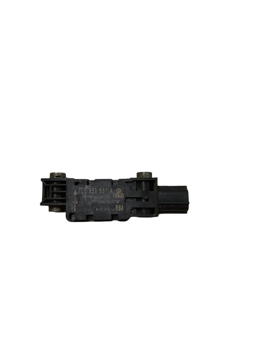 Senzor impact  AUDI A4 III Avant 8ED, B7 2004 - 2008 2.0 ALT, AUDI A4 III 8EC, B7 2004 - 2008 8e0959651a