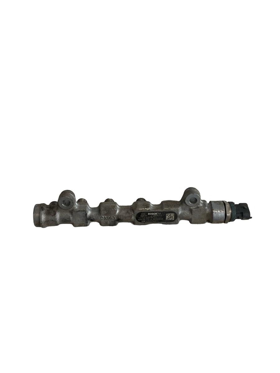 Rampa injectoare RENAULT MASTER 2008 2.5D 8200754773 0445214175