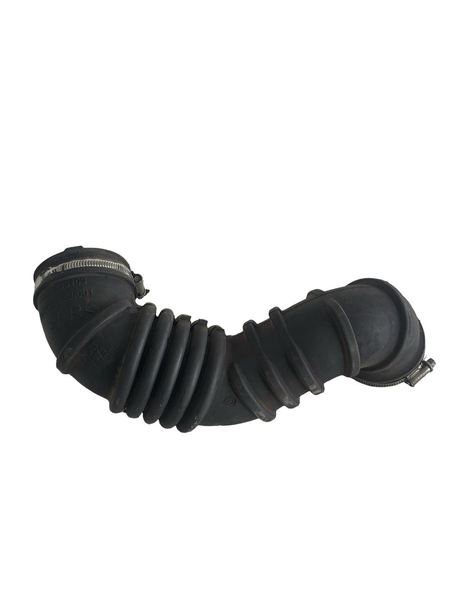 Furtun admisie aer MITSUBISHI COLT VI Z3_A, Z2_A 2002 - 2012 1.3B A1355200001