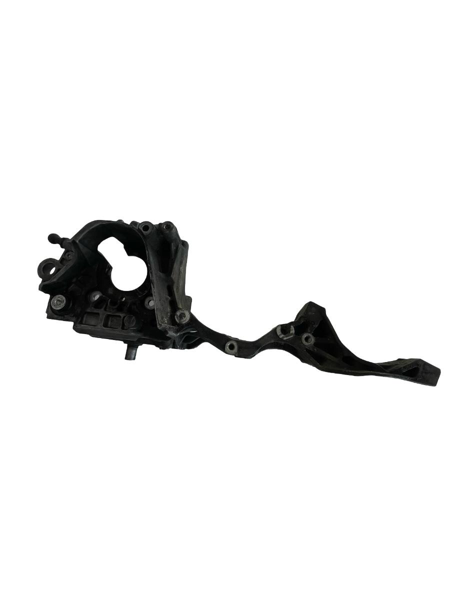 Suport accesorii VOLKSWAGEN PASSAT B8 2.0TDI 04L903143D – foto 3