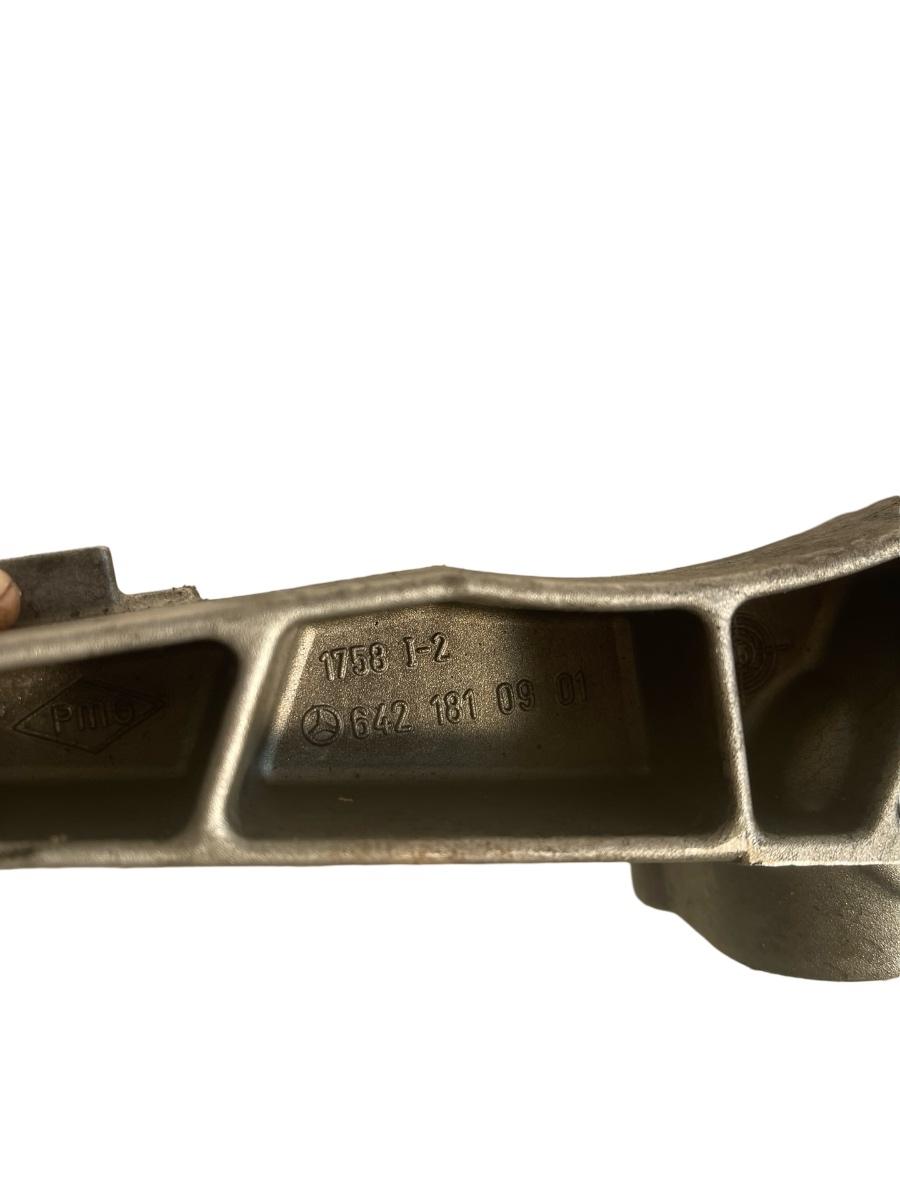 Pompa de ulei MERCEDES-BENZ VITO / MIXTO Box W639 2003 - > 2.2CDI 6421810901 – foto 2