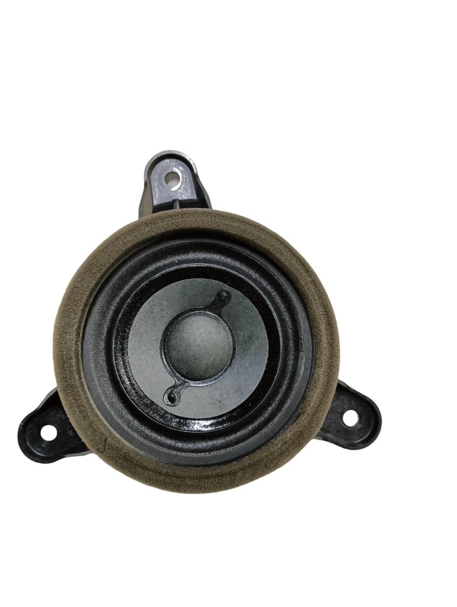 Boxa auto  dreapta fata AUDI A8 III 4H2, 4H8, 4HC, 4HL 2009 - 2018 4h0035397