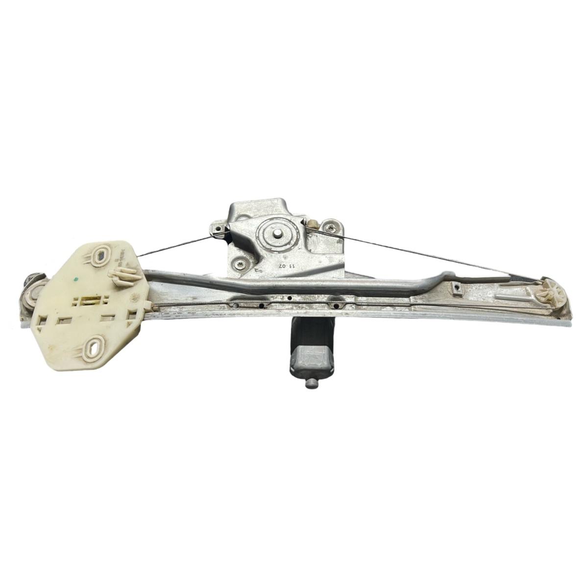 Macara portiera dreapta fata RENAULT Symbol II [ 2008 - 2013 ] 8200232509A