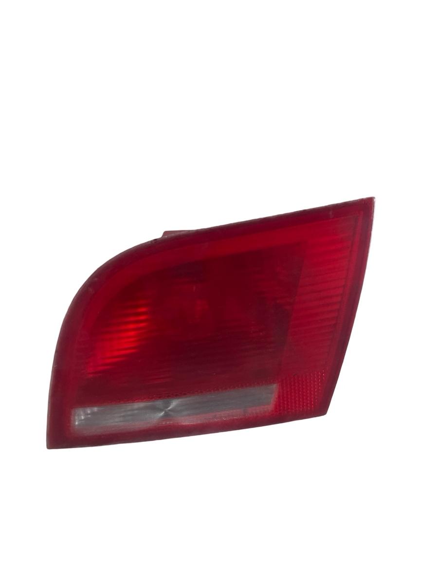 Stop haion dreapta AUDI A3 II 8P1 2003 - 2013 8P4945094B