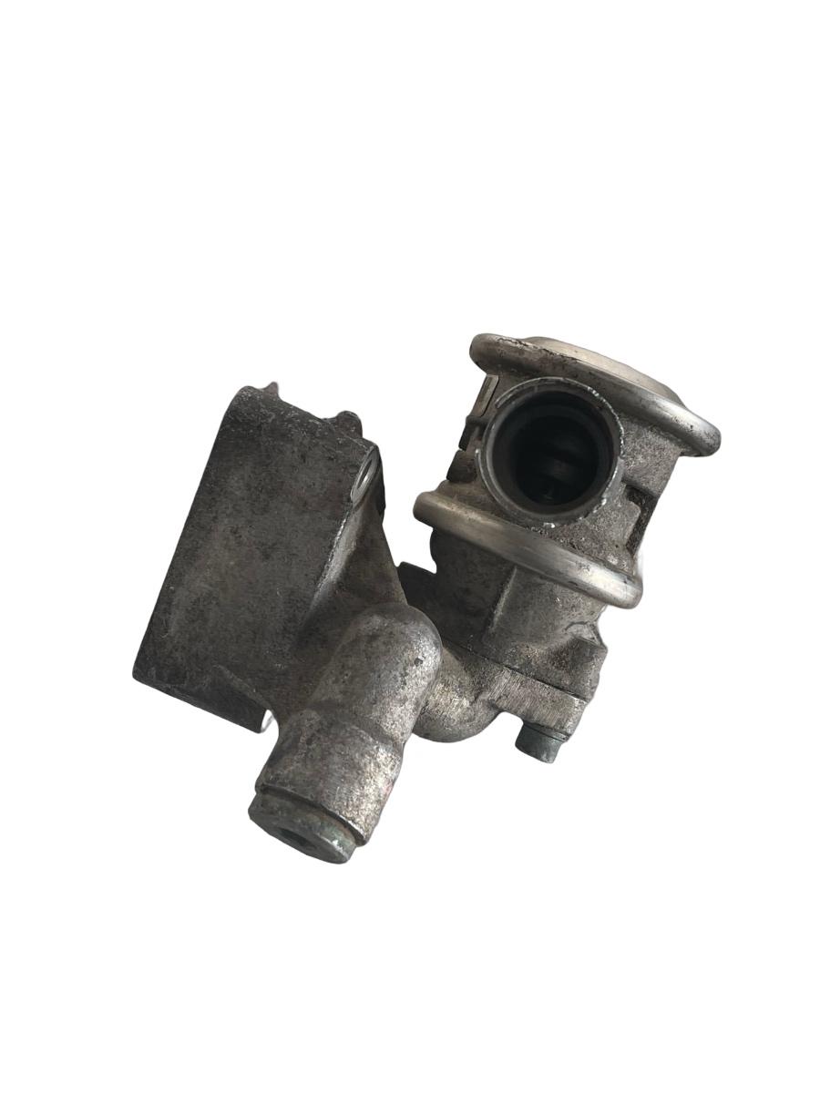 Supapa EGR VOLKSWAGEN PASSAT 3B3 2000 - 2005 2.0B  06B131351A – foto 2