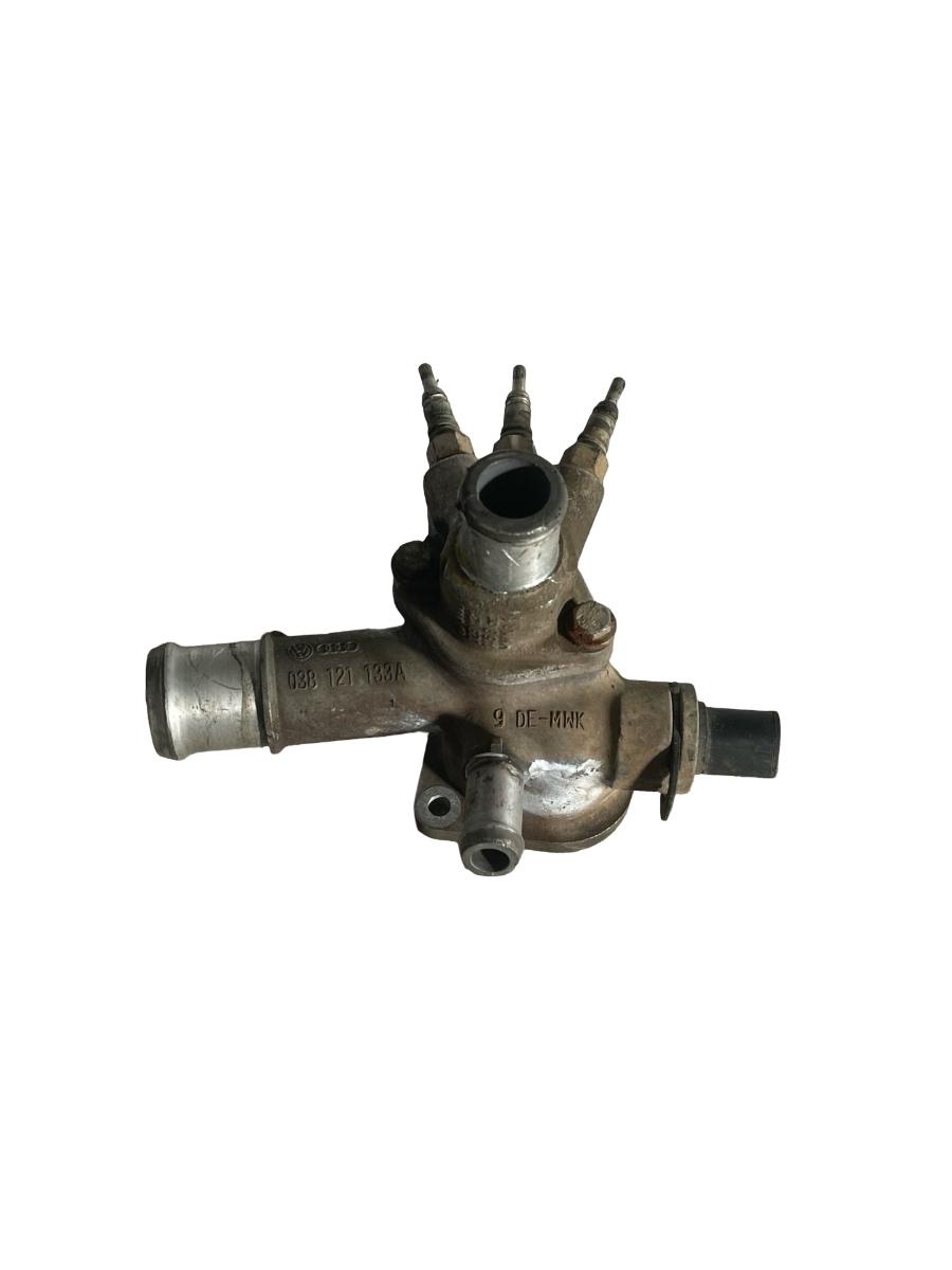 Flansa lichid de racire VOLKSWAGEN PASSAT 3B3 2000 - 2005 038121133A