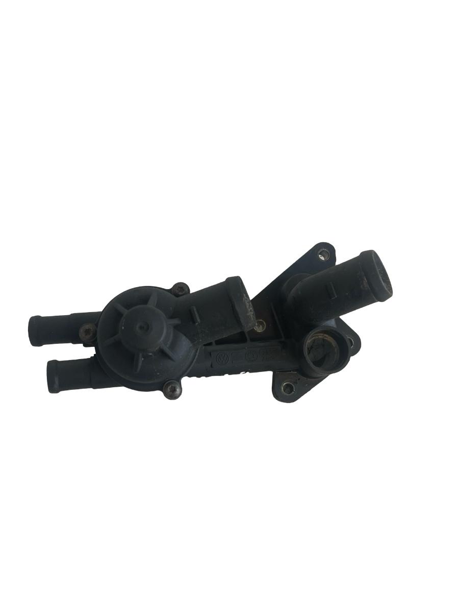 Carcasa termostat VOLKSWAGEN POLO 9N_ 2001 - 2012 1.2B 03C121111B – foto 2