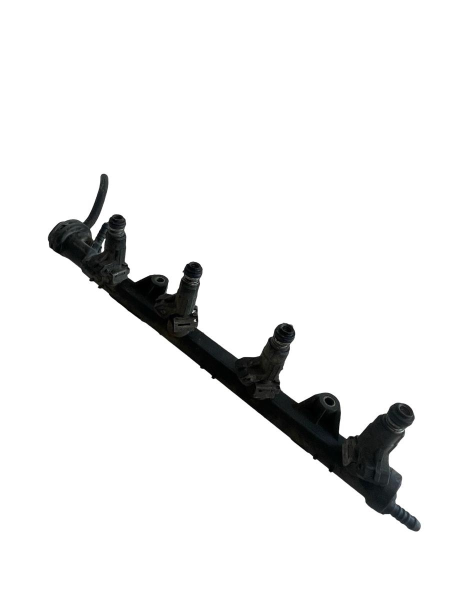 Rampa + injectoare VOLKSWAGEN POLO 6N1 1994 - 1999 1.4B 030133319L