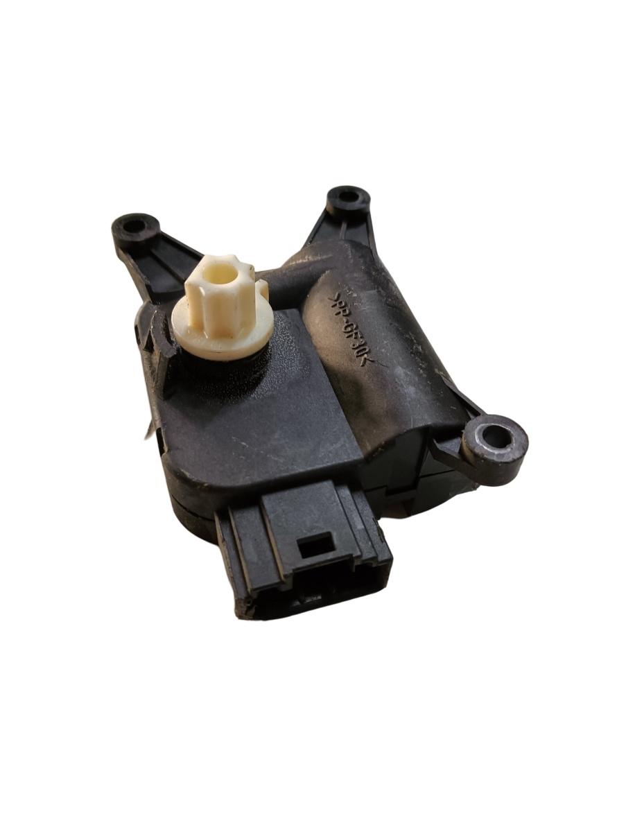 Motoras/actuator clapeta aer VOLKSWAGEN GOLF V 1K1 2003 - 2009, VOLKSWAGEN TOURAN 1T1, 1T2 2003 - 2010 0132801345 – foto 2