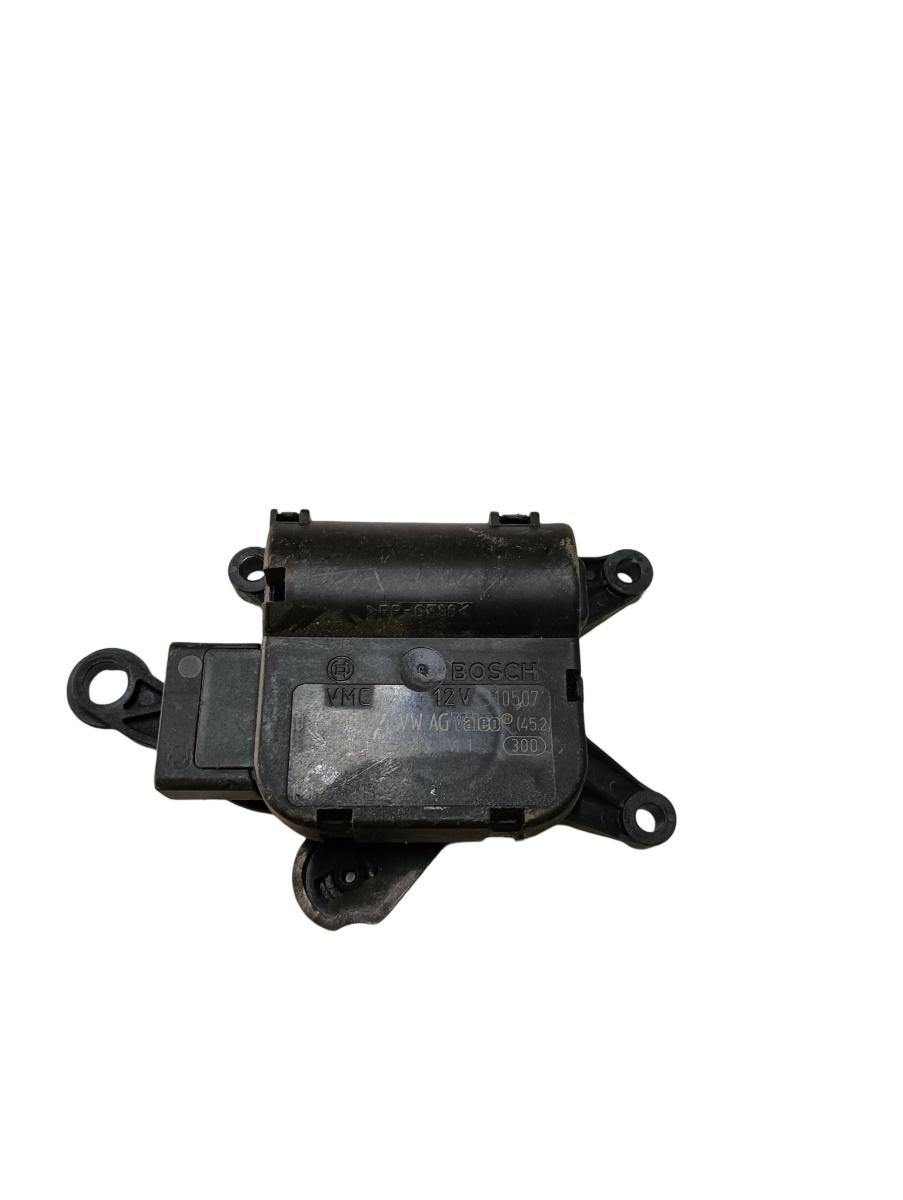 Motoras/actuator clapeta aer VOLKSWAGEN GOLF V 1K1 2003 - 2009 0132801341