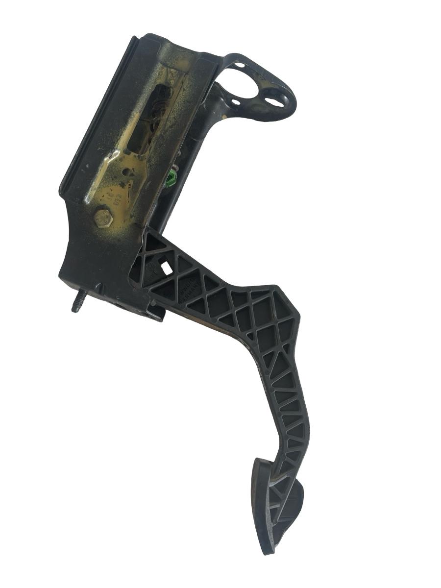 Pedala de ambreiaj VOLKSWAGEN GOLF IV 1J1 1997 - 2007 1.9 SDI AGP, AQM 1J1721321