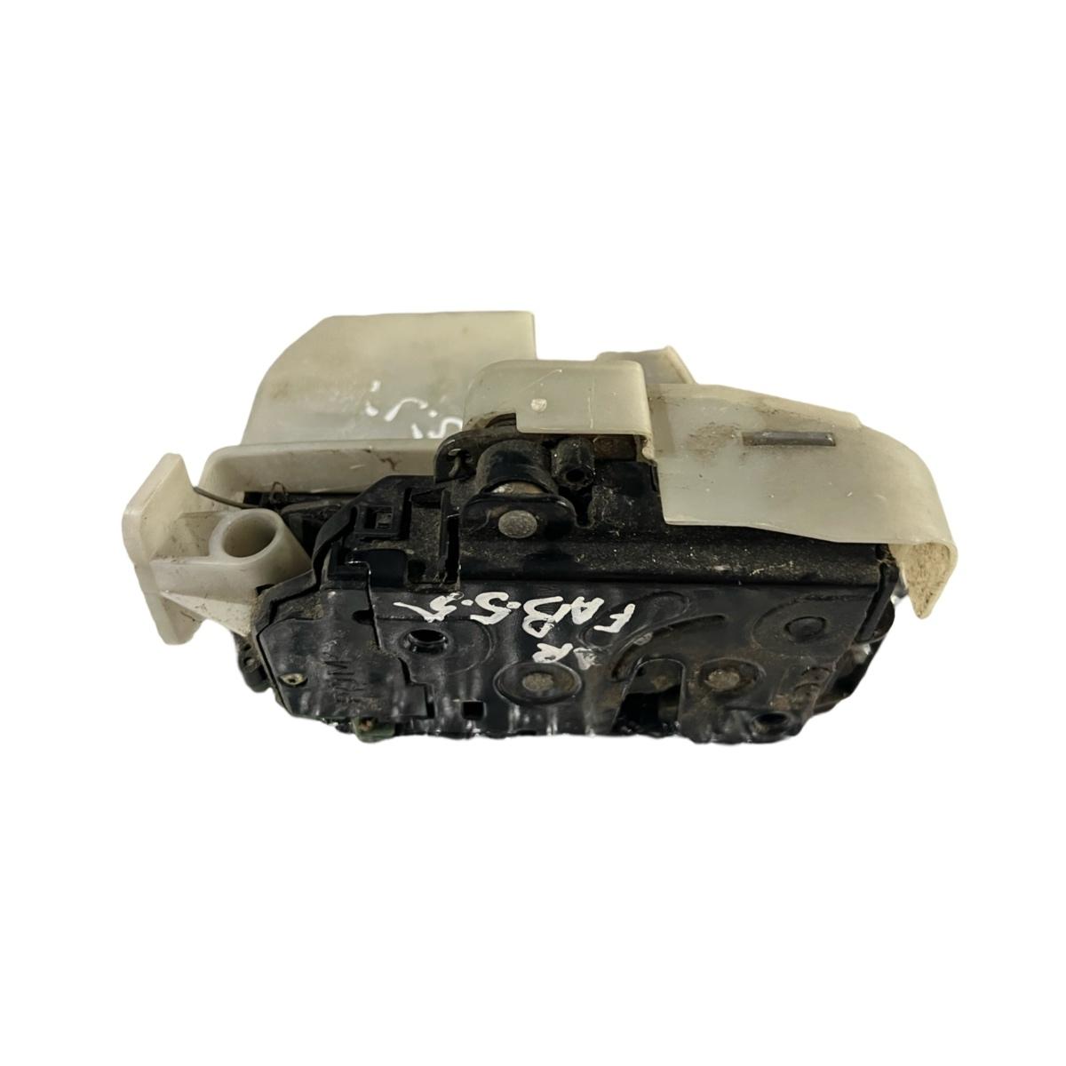 Broasca usa dreapta fata VOLKSWAGEN PASSAT Variant 3B6 2000 - 2005