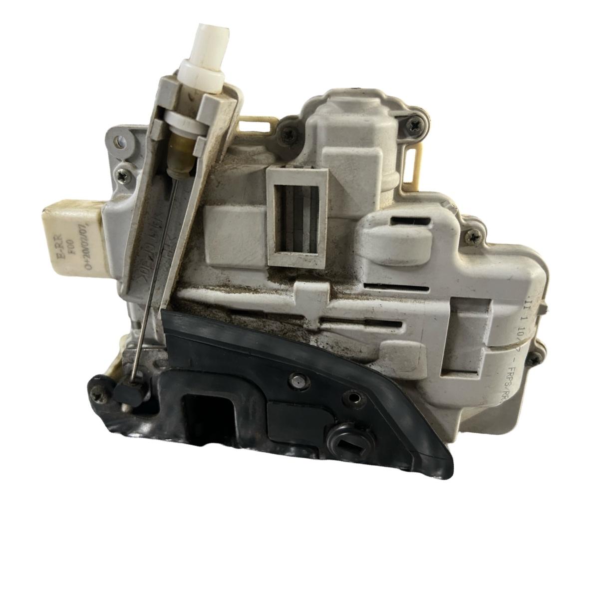 Broasca usa dreapta spate AUDI A4 III Avant 8ED, B7 2004 - 2008 9E0839016AA