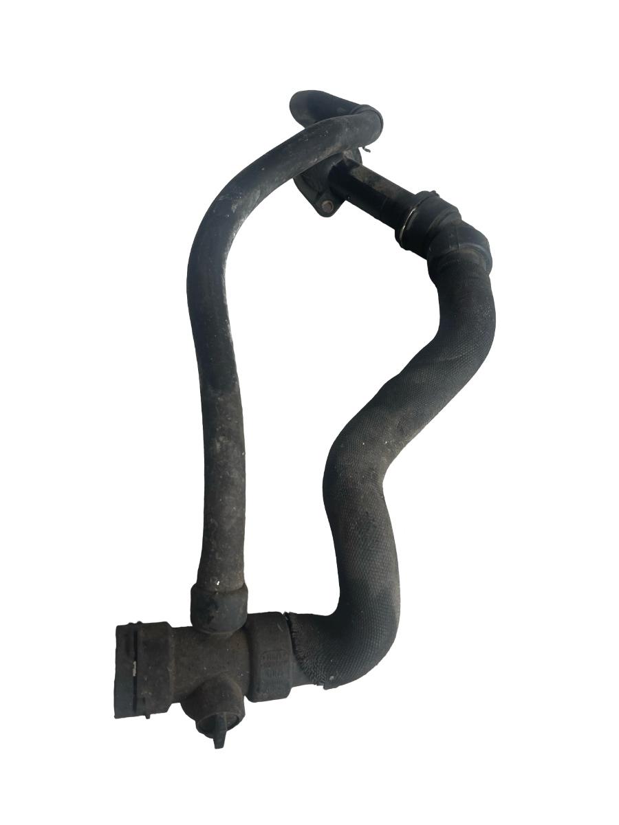 Flansa / Furtun apa AUDI A4 III 8EC, B7 2004 - 2008 06B121121L