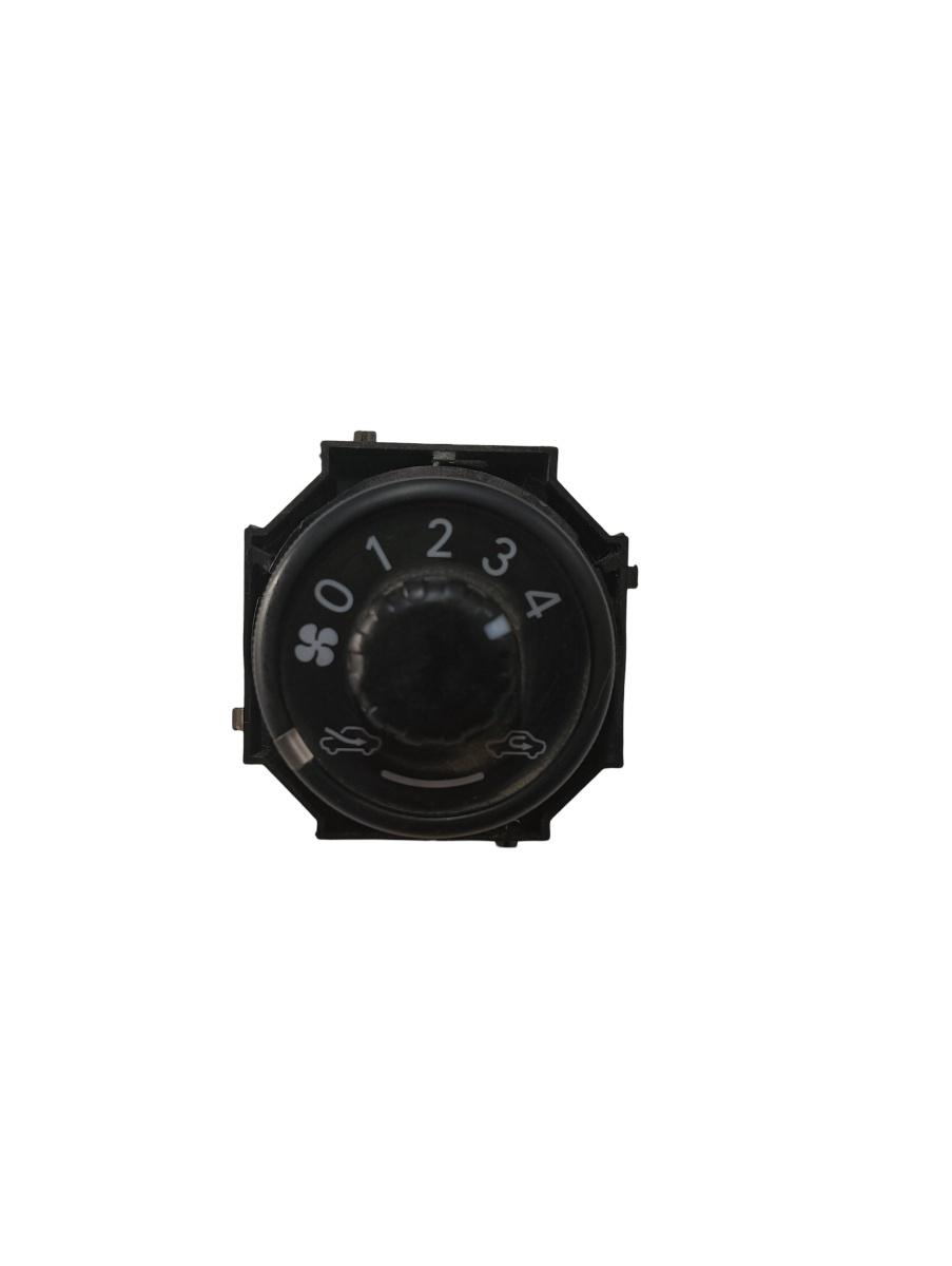Buton reglaj clima TOYOTA IQ _J1_ 2008 - > 1.4 D-4D 1ND-TV