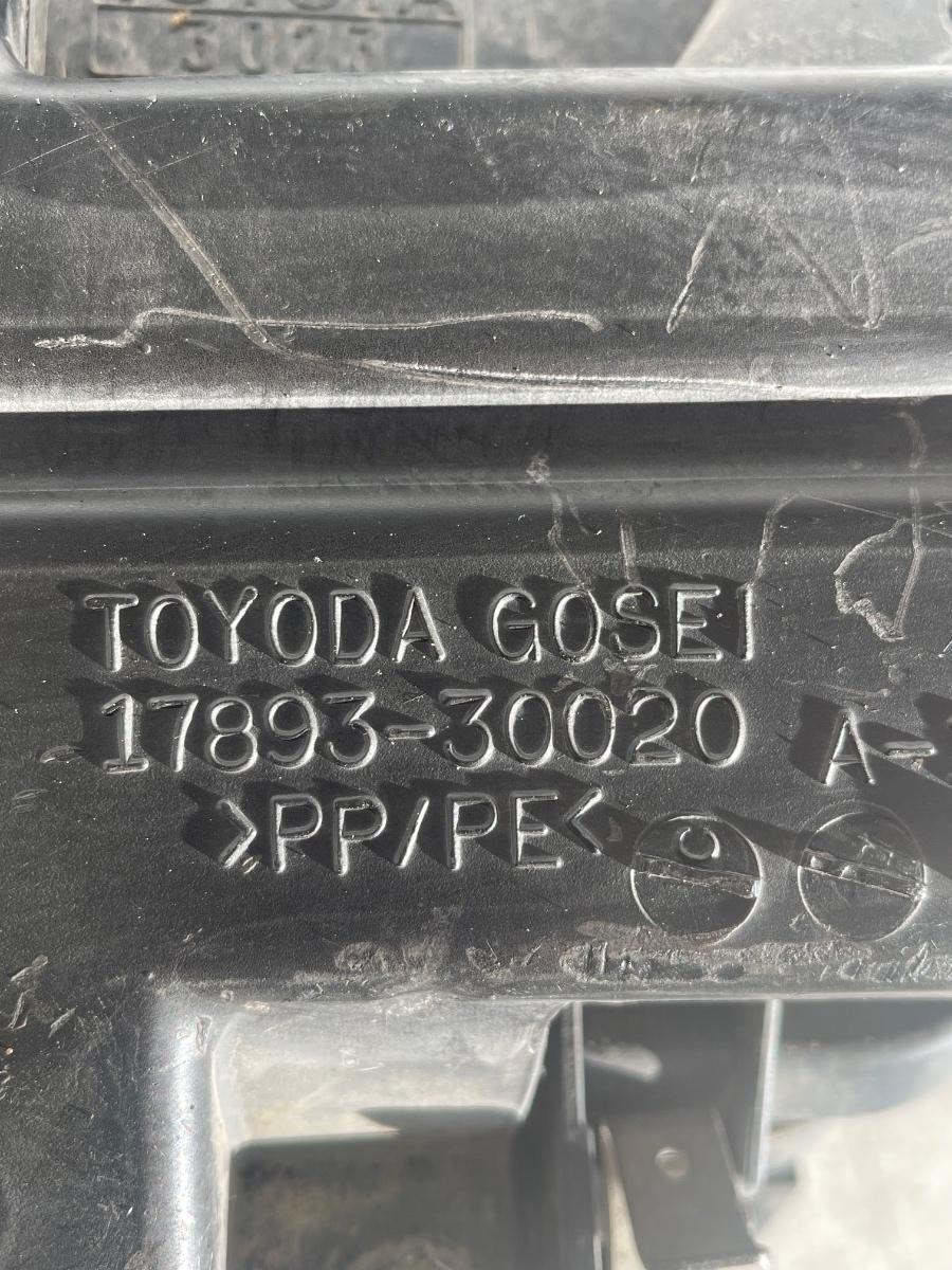 Carcasa filtru aer TOYOTA LAND CRUISER LJ12_, KZJ12_, TRJ12_, KDJ12_, GRJ12_ 2002 - 3.0 D-4D 1KD-FTV 17893-30020 – foto 6