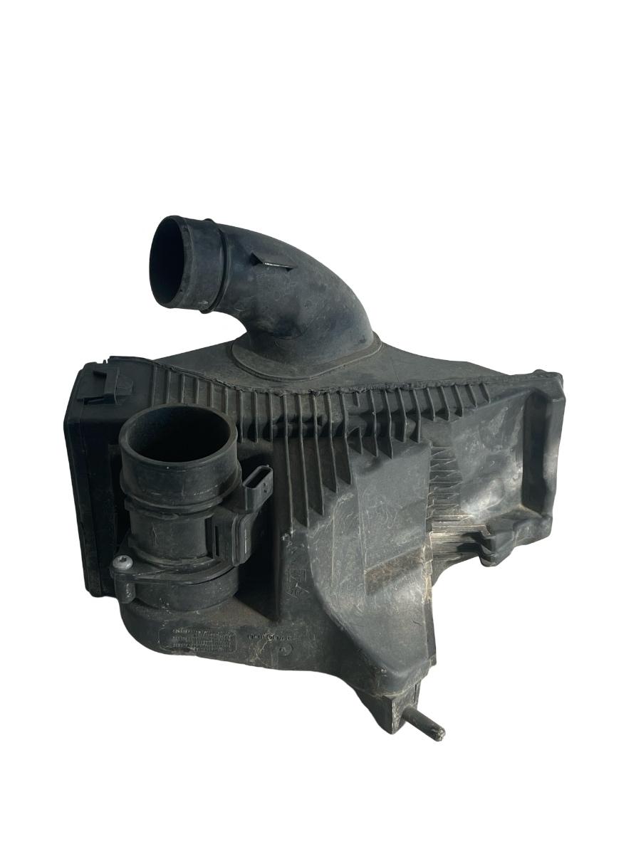 Carcasa filtru aer RENAULT CLIO III BR0/1, CR0/1 2005 - > 8200398990