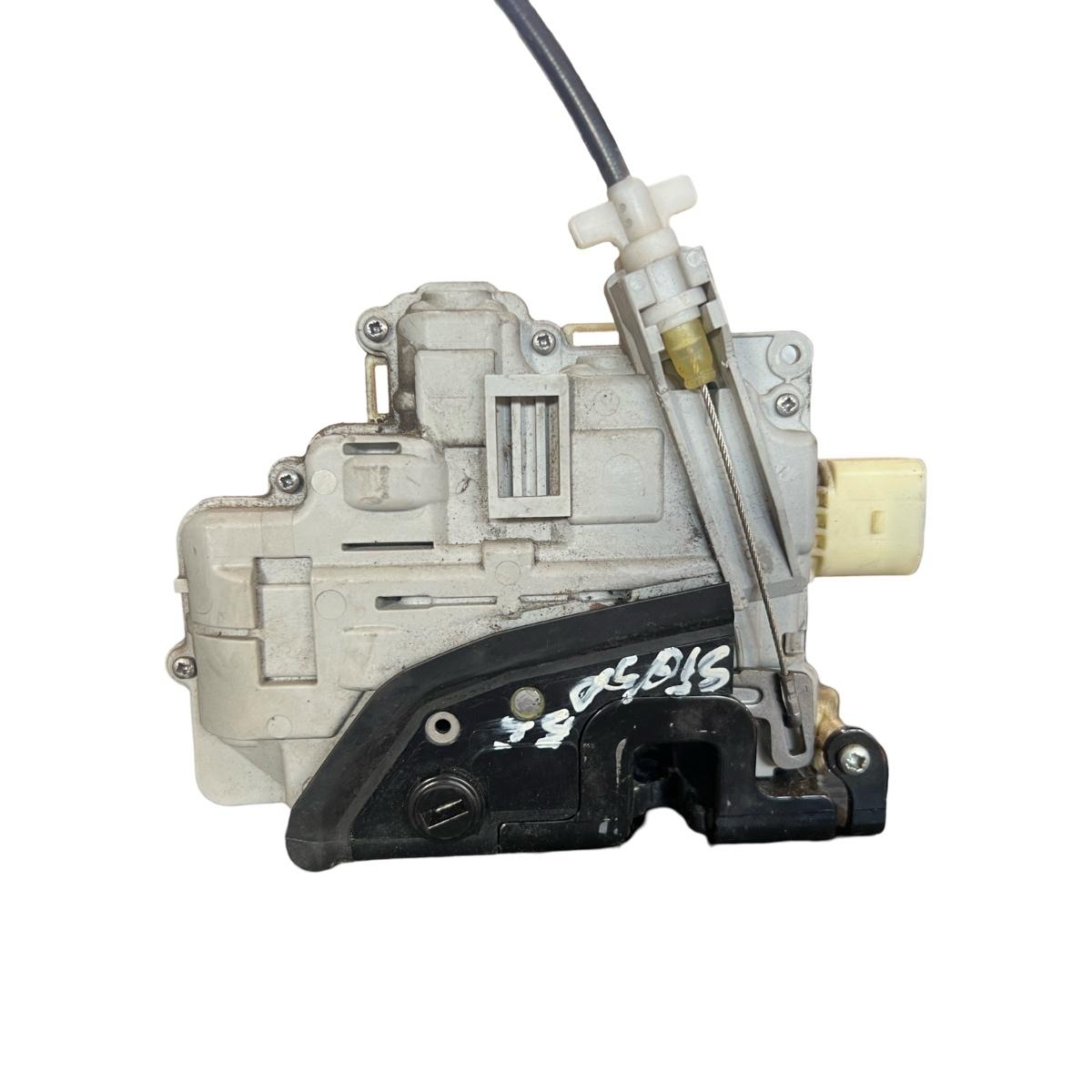 Broasca usa stanga spate VOLKSWAGEN PASSAT Variant 3C5 2005 - 2011 CZ3CAB39015A