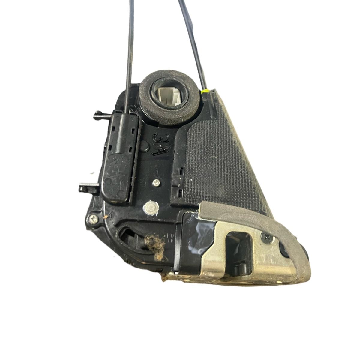 Broasca/incuietoare geam spate dreapta spate TOYOTA YARIS _P9_ 2005 - > 11048Z3