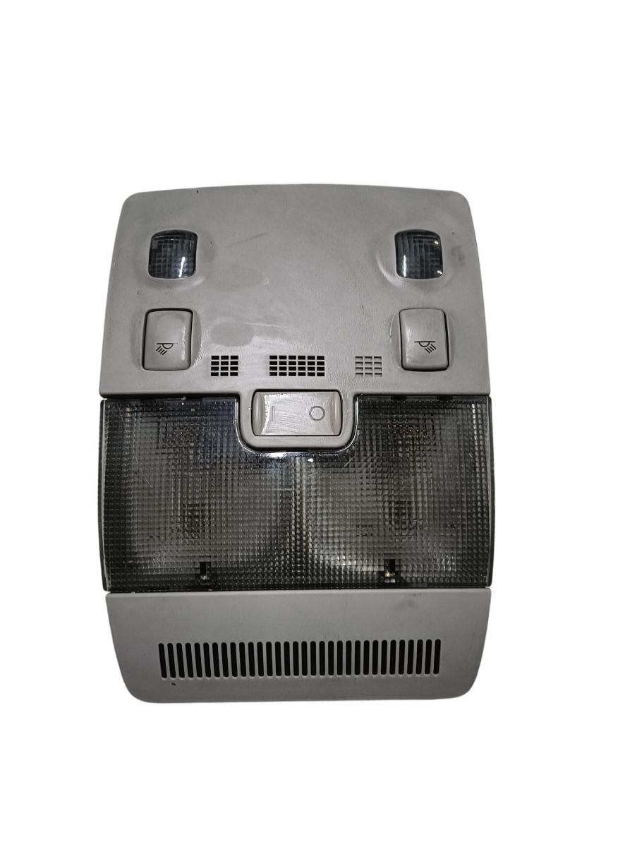 Lampa plafon  AUDI A4 III 8EC, B7 2004 - 2008 VAG 8e0947565