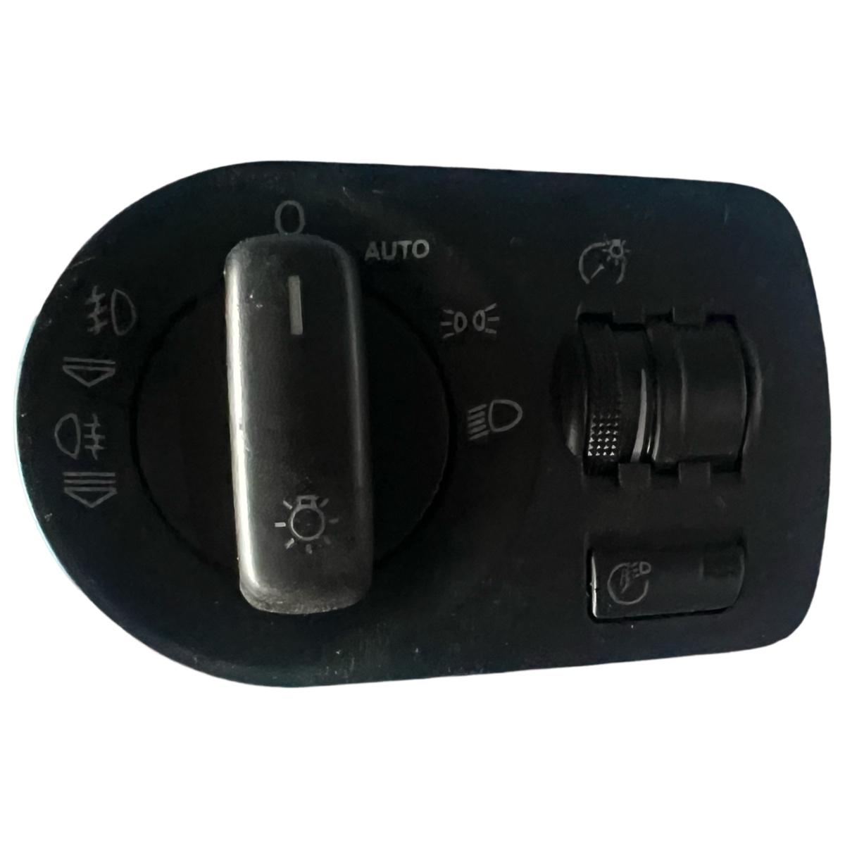 Comutator lumini de avarie AUDI A3 II Sportback 8PA 2004 - 2015 8P1941531T – foto 2