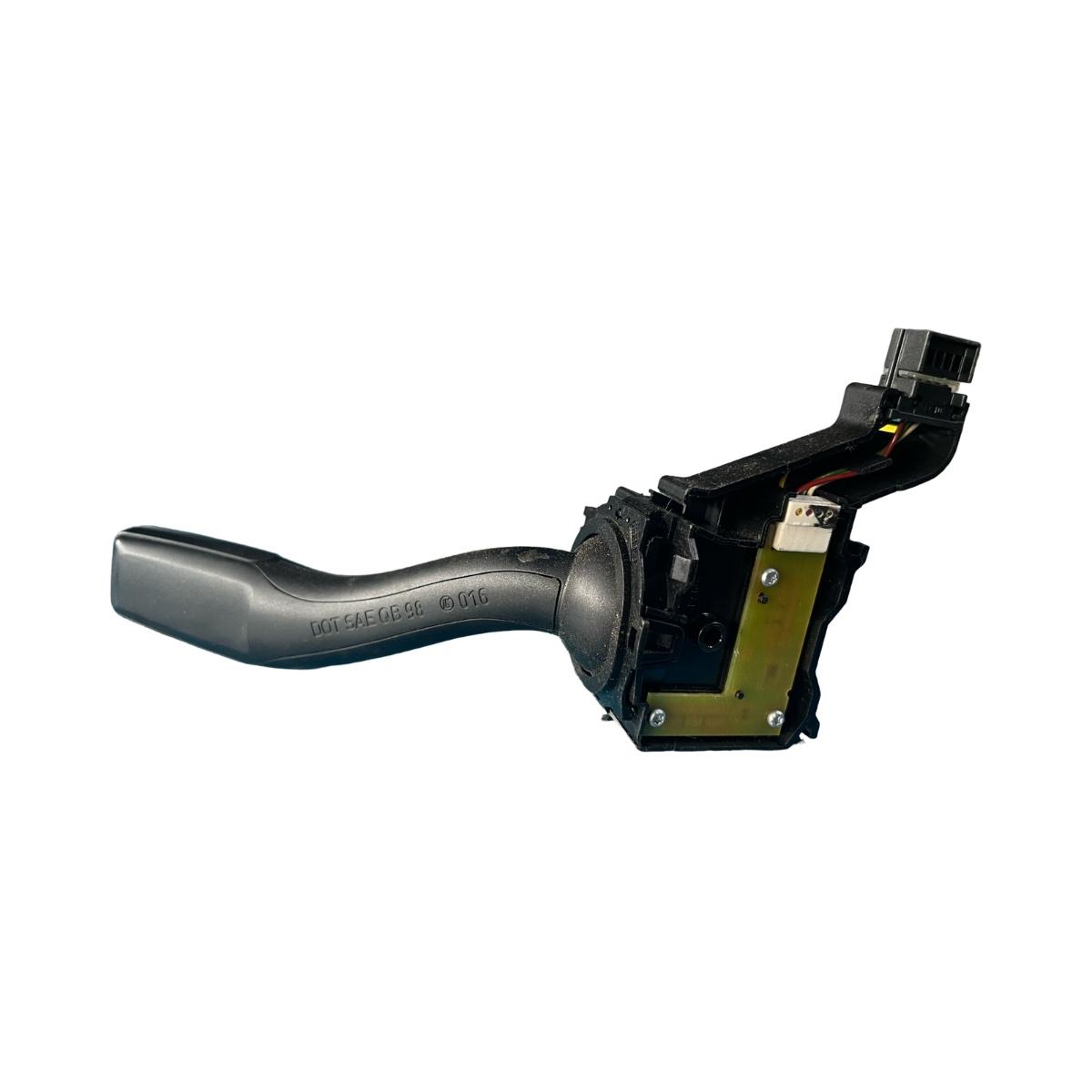 Maneta  AUDI A3 II 8P1 2003 - 2013 8P0953513A