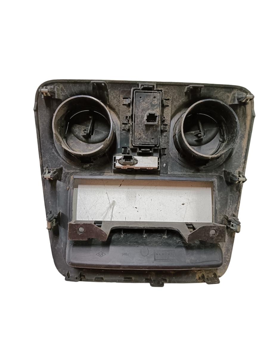 Grila ventilatie/buton avarie DACIA LODGY 2012 - > – foto 2