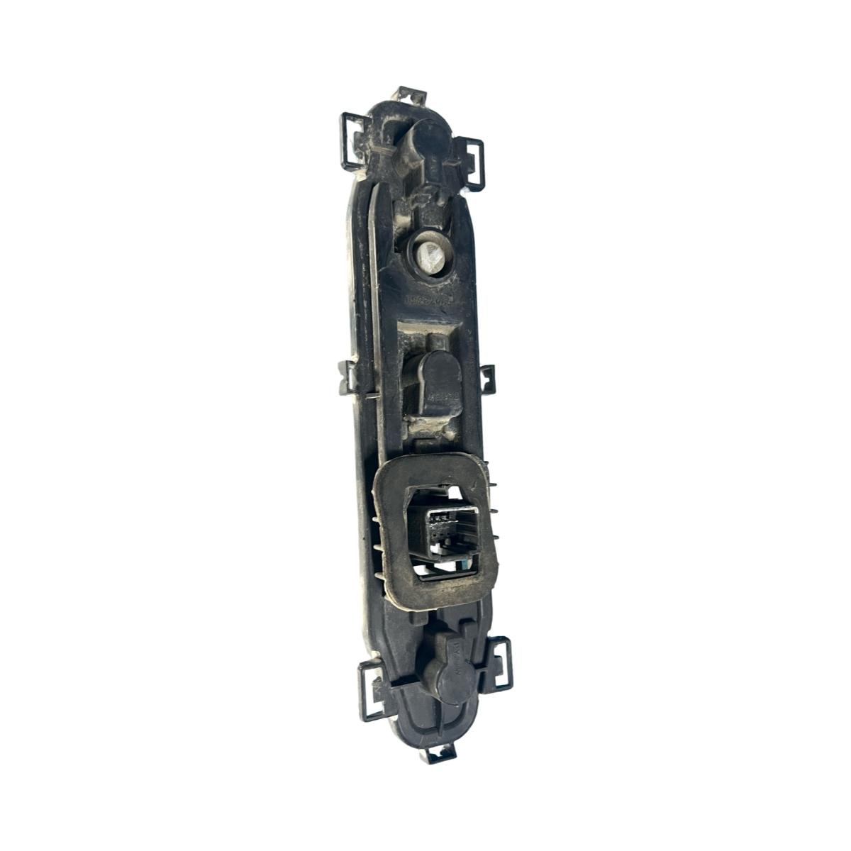 Bec stopuri spate stanga spate RENAULT KANGOO BE BOP KW0/1_ 2009 - > 89072580