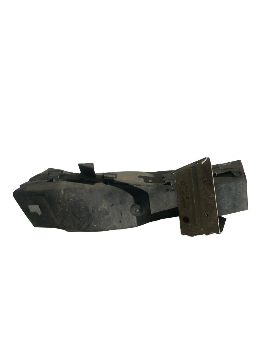 Tub admisie aer dreapta BMW X5 II E70 2006 - 2013 7158380
