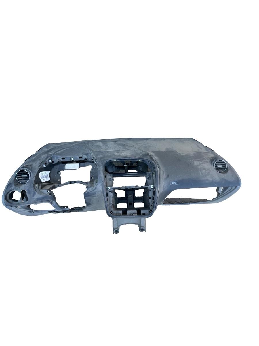Plansa de bord  SEAT ALTEA XL 5P5, 5P8 2006 - > 5P0857067
