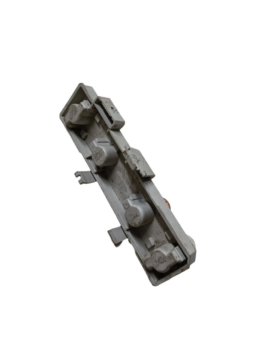 Soclu stop VOLKSWAGEN TOUAREG 7LA, 7L6, 7L7 2002 - 2013 1z945258a – foto 2