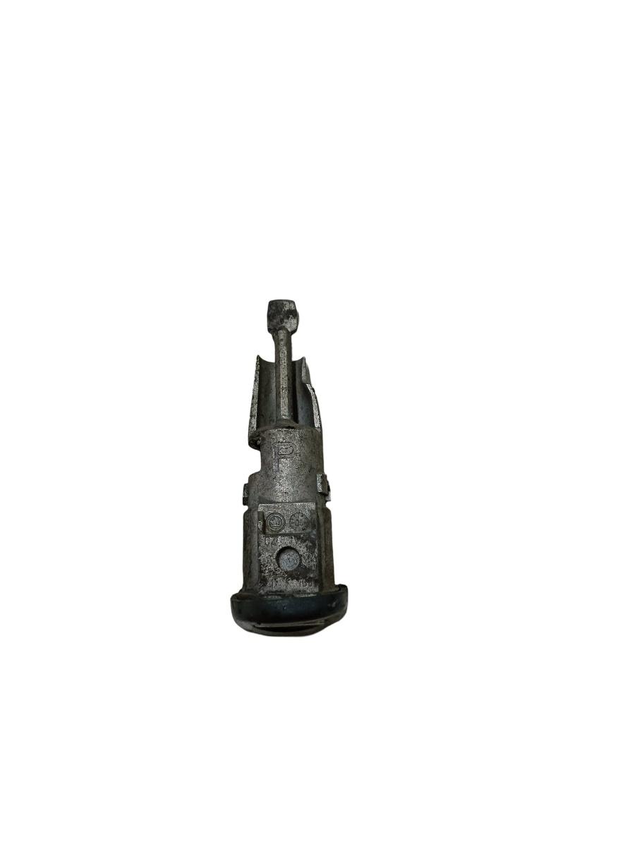 Butuc usa stanga fata FARA CHEIE SKODA OCTAVIA II Combi 1Z5 2004 - 2013