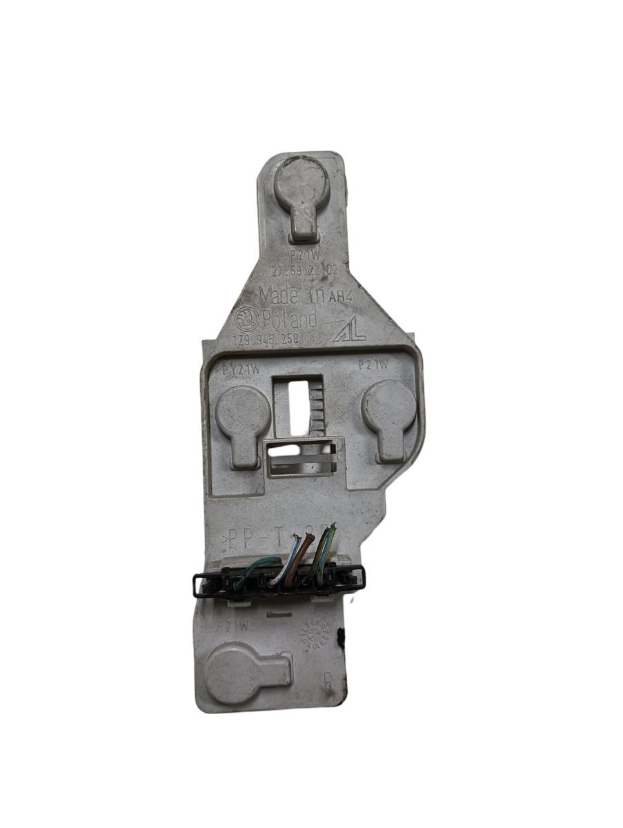 Soclu stop dreapta spate SKODA OCTAVIA 1Z3 2004 - 2013 1z9945258 – foto 2