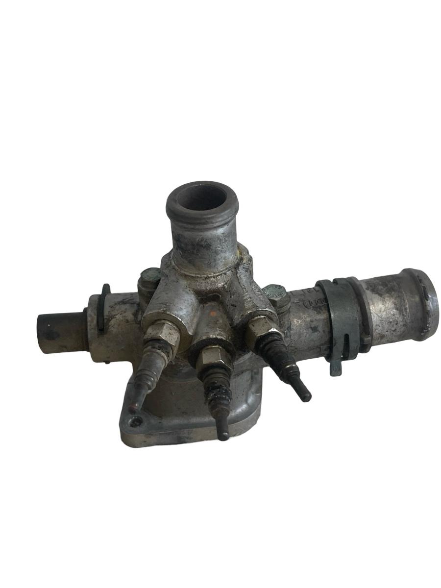 Flansa lichid de racire / corp temostat VOLKSWAGEN GOLF IV 1J1 1997 - 2007 1.9 TDI AJM 038121133A