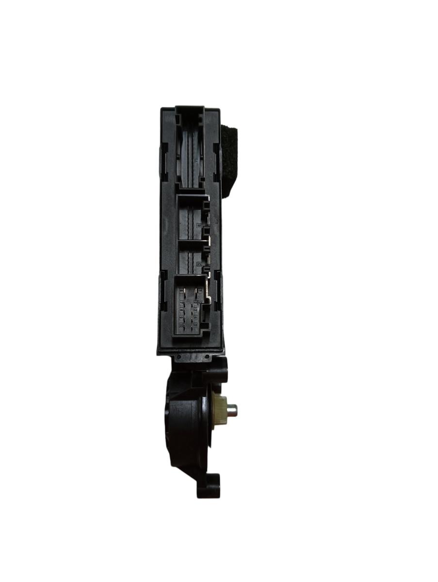Motoras geam pivotant stanga fata VOLKSWAGEN TOUAREG 7LA, 7L6, 7L7 2002 - 2013 3d1958793e
