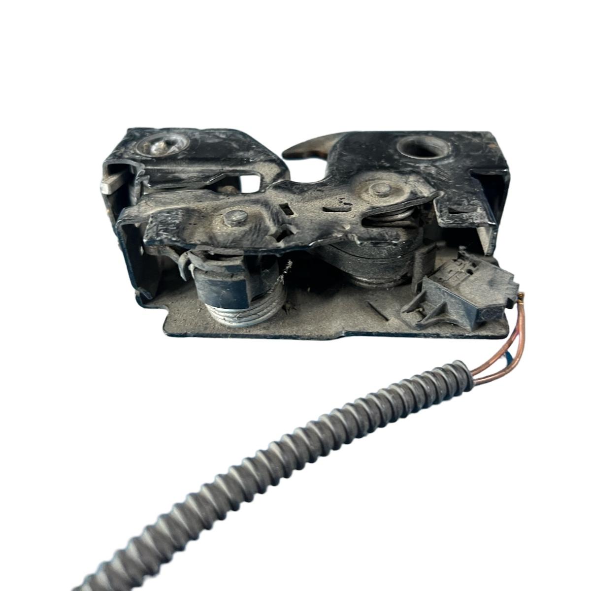 Inchizatoare capota motor VOLKSWAGEN SCIROCCO 137 2008 - 2014