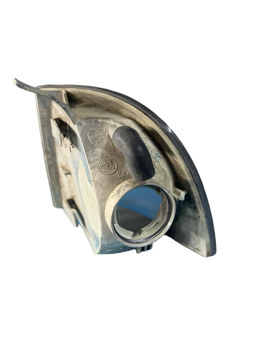 Lampa de semnalizare dreapta fata SKODA OCTAVIA 1U2 1996 - 2010