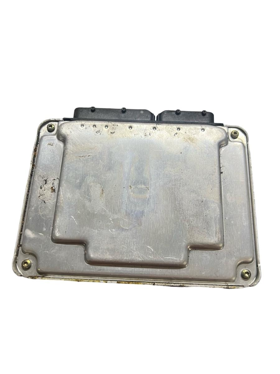 ECU modul/unitate de control motor VOLKSWAGEN BORA 1J2 1998 - 2013 TDI ASZ BOSCH 0281010977 038906019HJ