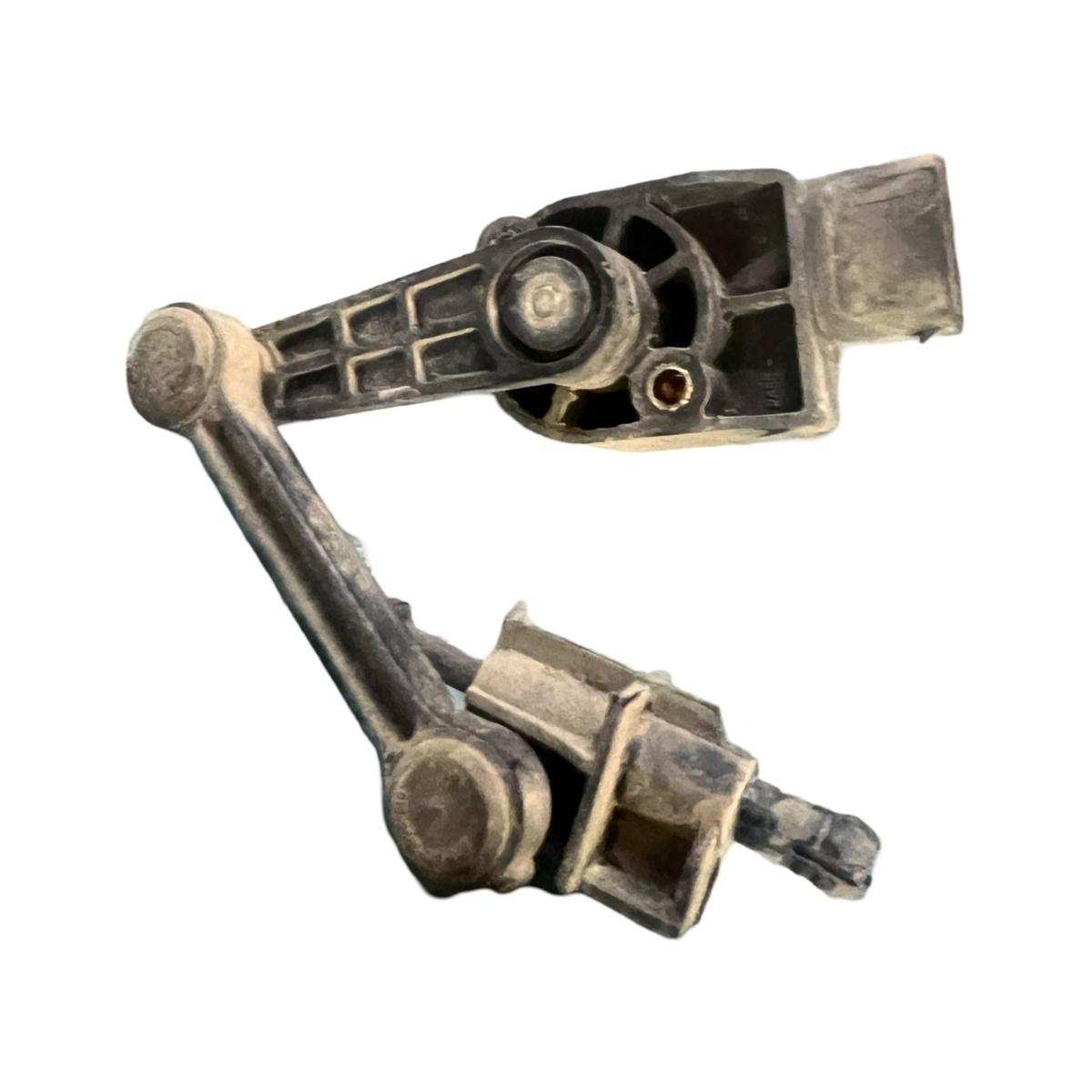 Senzor de inaltime fata suspensie pneumatica dreapta fata AUDI Q7 4LB 2006 - 2016