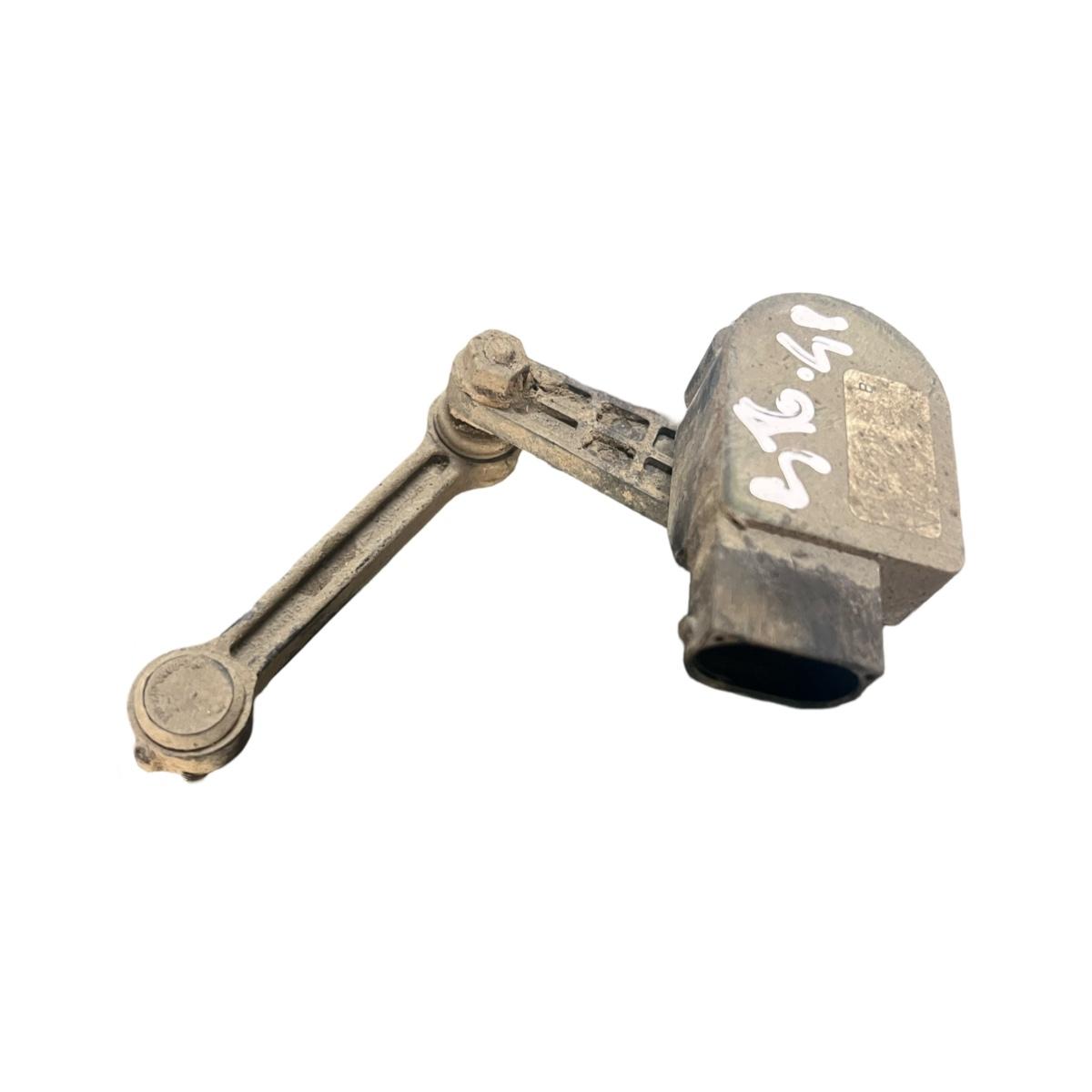 Senzor de inaltime suspensie pneumatica spate stanga spate AUDI Q7 4LB 2006 - 2016