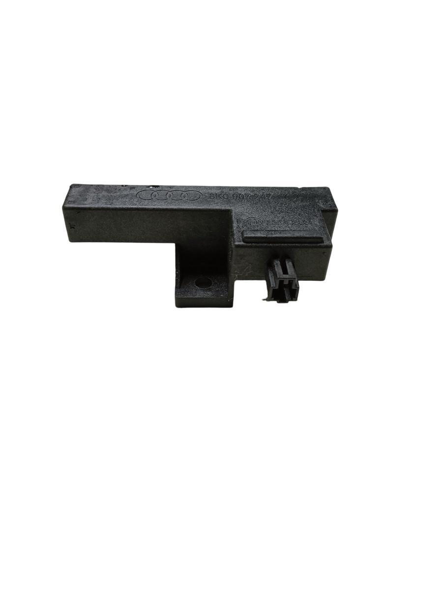 Antena GPS dreapta AUDI A8 III 4H2, 4H8, 4HC, 4HL 2009 - 2018 VAG 8k0907247