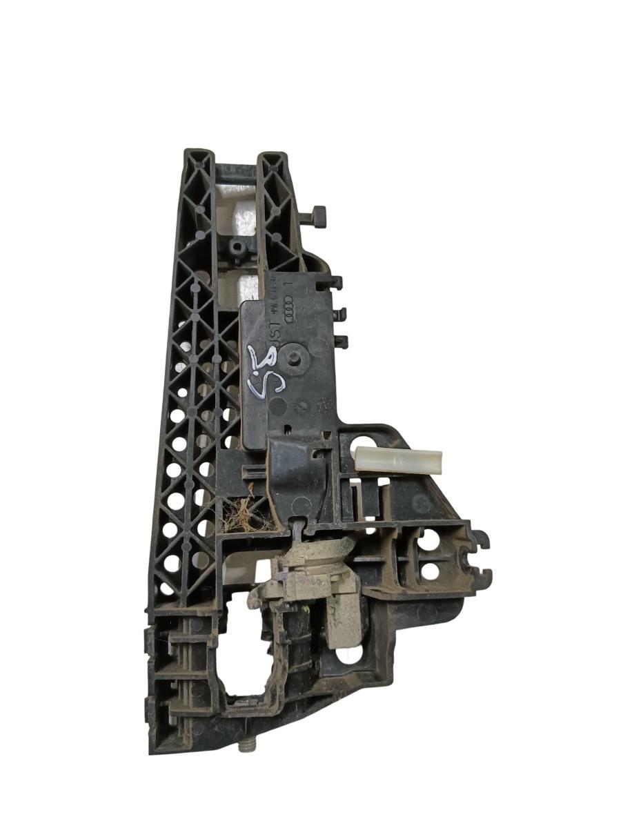 Maner usa interior  stanga spate AUDI A8 III 4H2, 4H8, 4HC, 4HL 2009 - 2018 – foto 2